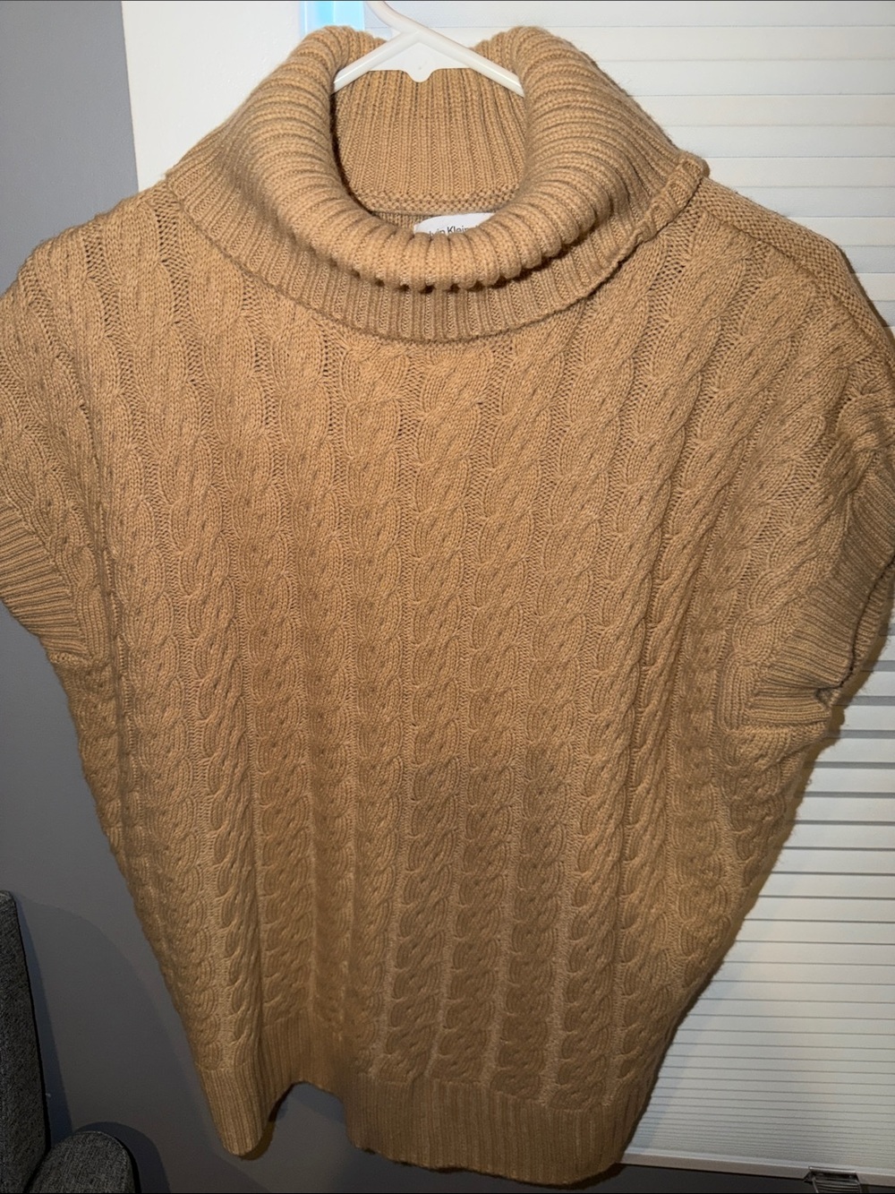 Calvin Klein Jeans Camel Cable-Knit Turtleneck Sweater Vest